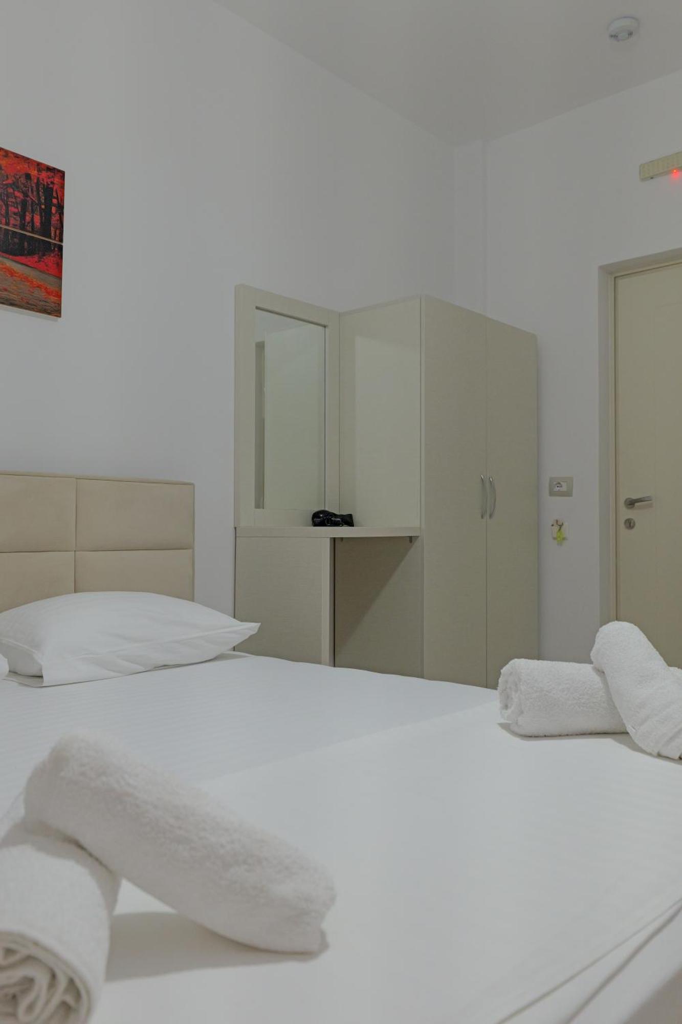 Hotel Veliaj Ksamil Dış mekan fotoğraf
